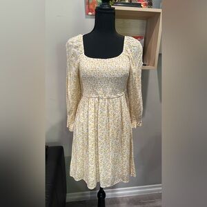 HOLLISTER SMOCK FLORAL‎ DRESS